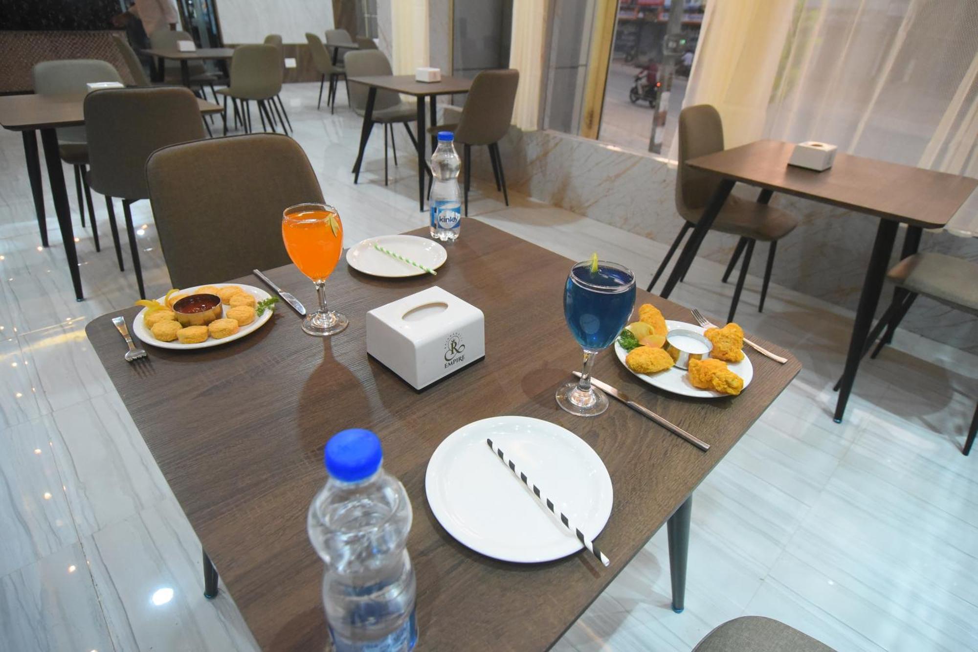 Hotel R Empire Revtree Dawangere Zewnętrze zdjęcie
