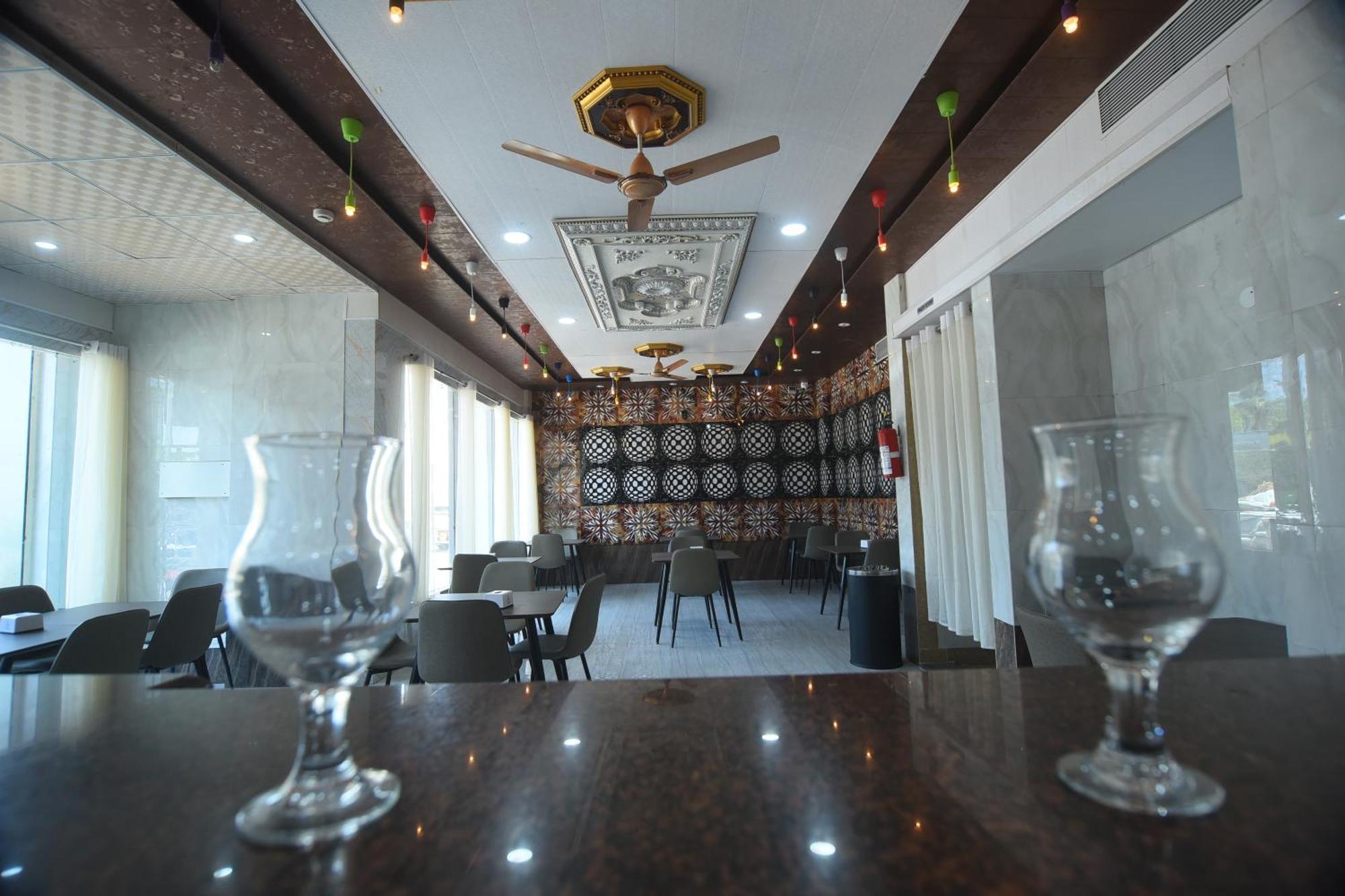 Hotel R Empire Revtree Dawangere Zewnętrze zdjęcie