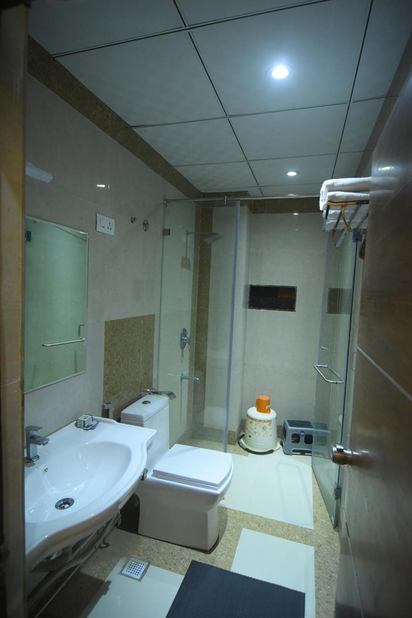 Hotel R Empire Revtree Dawangere Zewnętrze zdjęcie